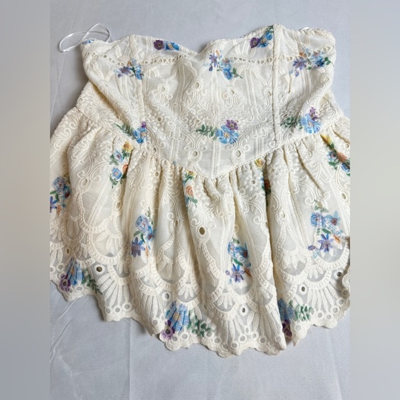 QuietStorm Jodie Strapless Embroidered Top with Sweetheart Neckline in Floral - Picture 4 of 10